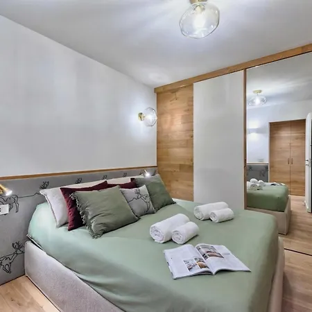 Casa Del Colle D2 Terrace & Garage - Happy Apartment *
